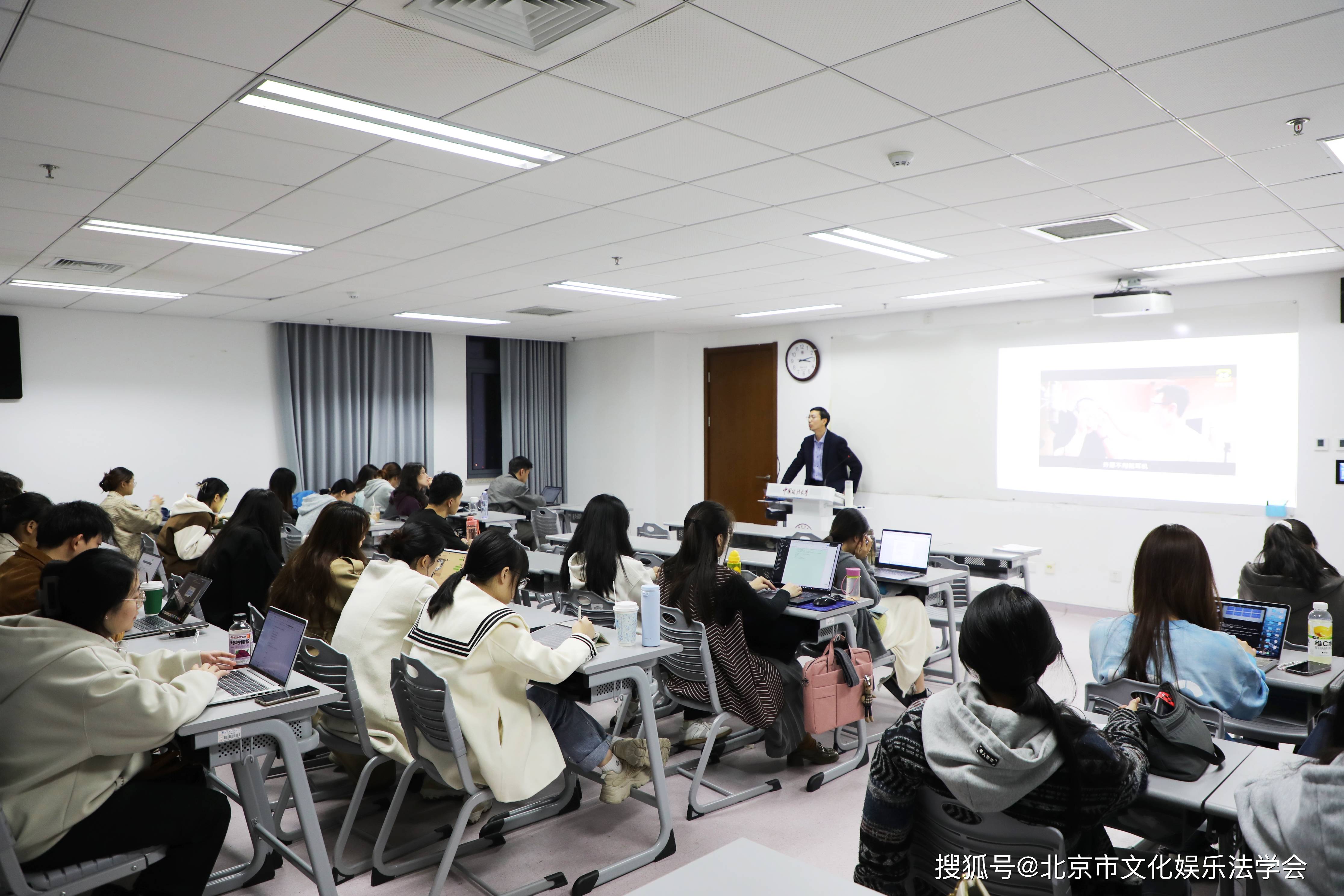 中国政法大学4+2毕业证书 中国政法大学4+2毕业证书